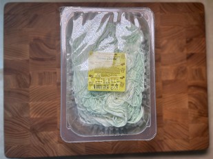 Рыбные снеки: Сыр Чечил паутинка (васаби)  500 гр.