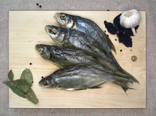 Лещ соломка: Густера вяленая