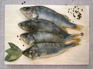 Снеки к пиву: Окунь речной вяленый